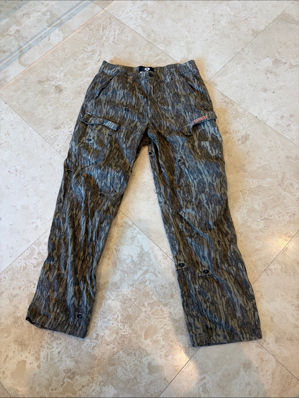 Mossy Oak Gray and Black Camouflage Cargo Pants